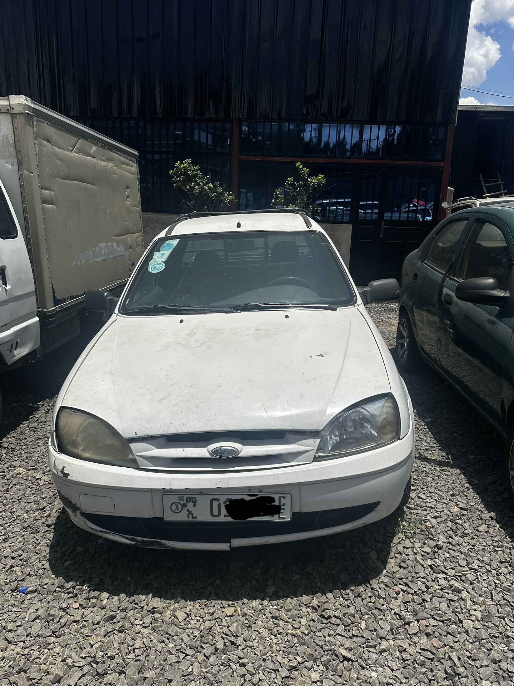 Ford courier 2001